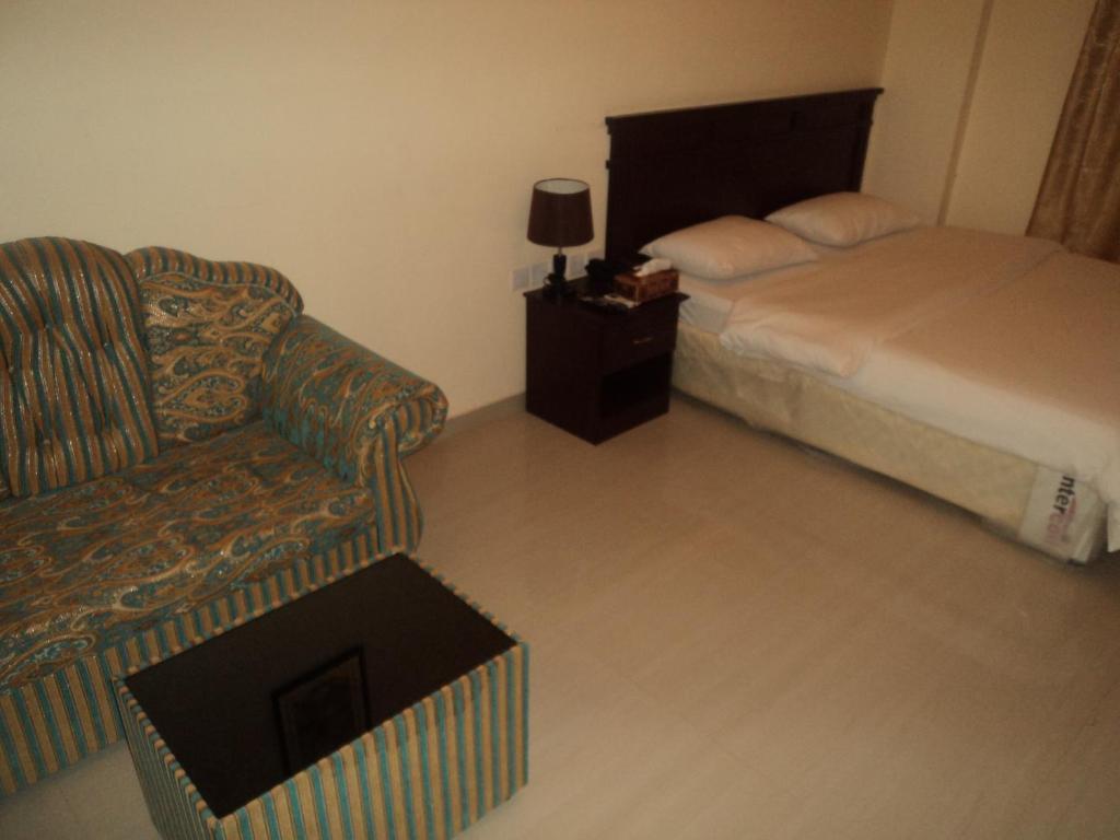 Taj Al Arab Hotel Buraimi Szoba fotó